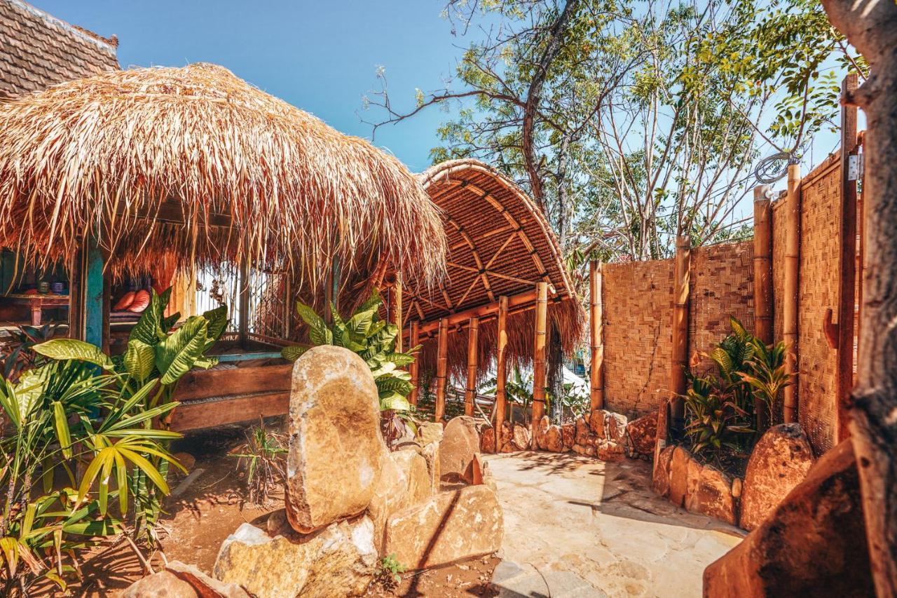 Blue Earth Village Hotel *