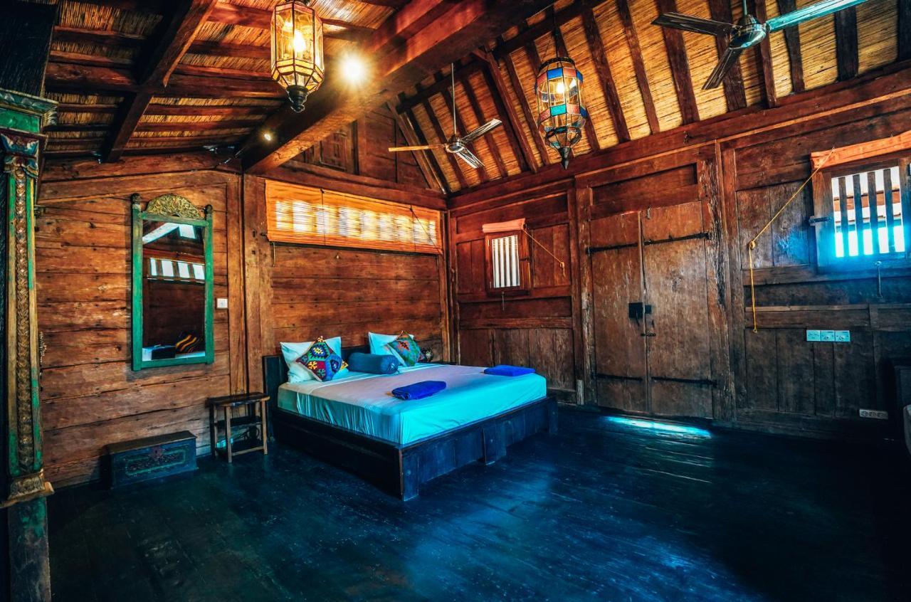 Blue Earth Village Hotel Amed (Bali)