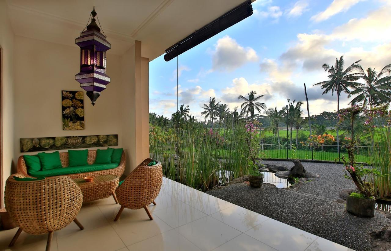 Hotel Field And Restaurant