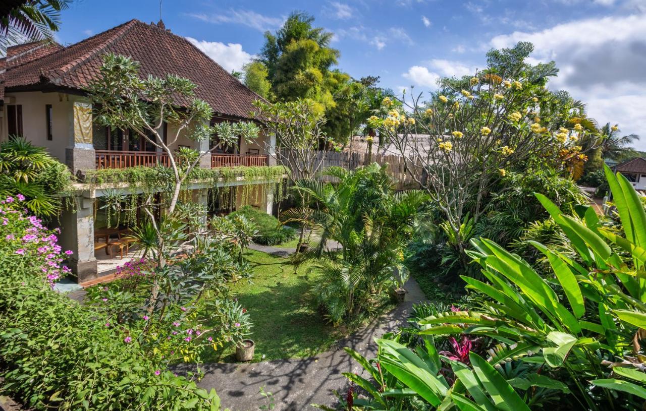 Field And Restaurant Ubud (Bali)