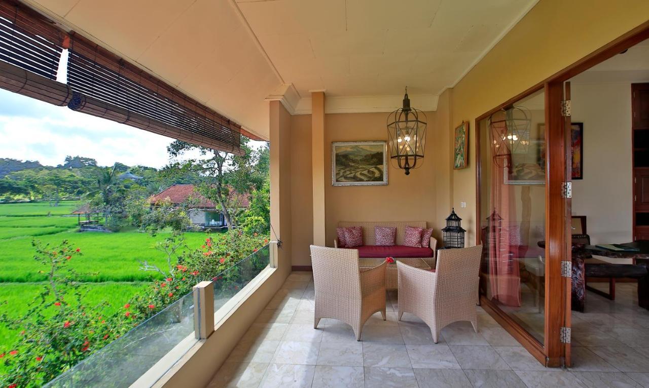 Field And Restaurant Hotel 3*