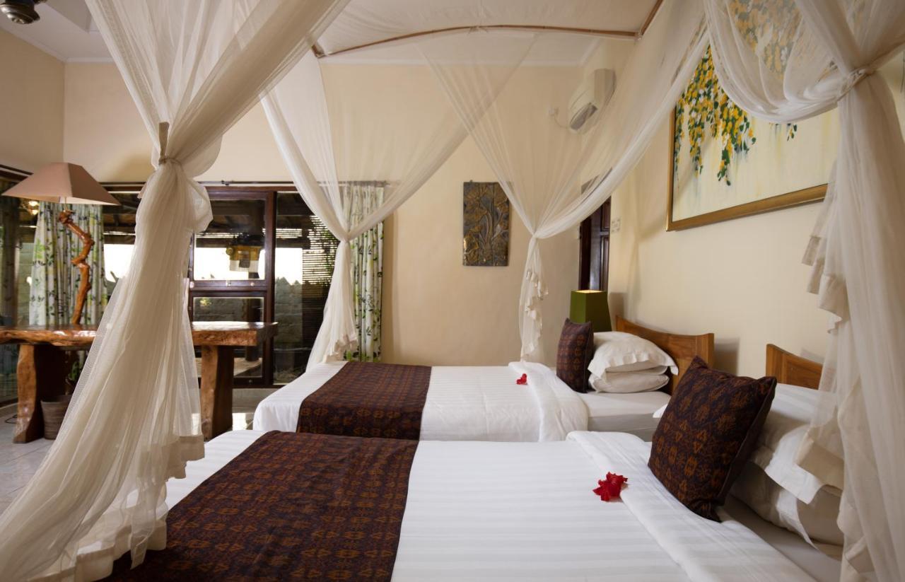 Field And Restaurant 3*