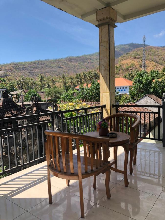 Tira Amed (Bali)