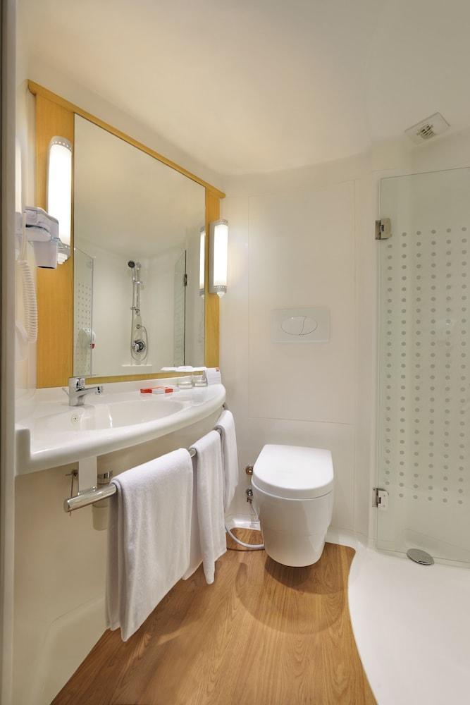 Ibis Bali Kuta 3*