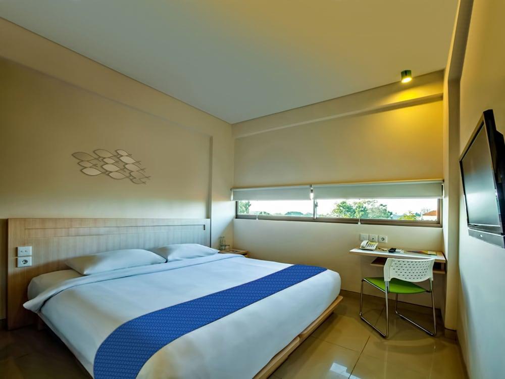 J Kuta Hotel 3*