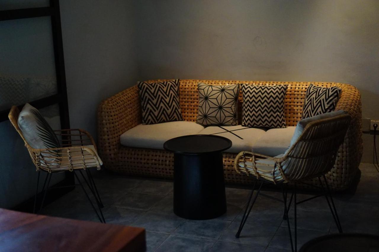 Origin * Seminyak (Bali)