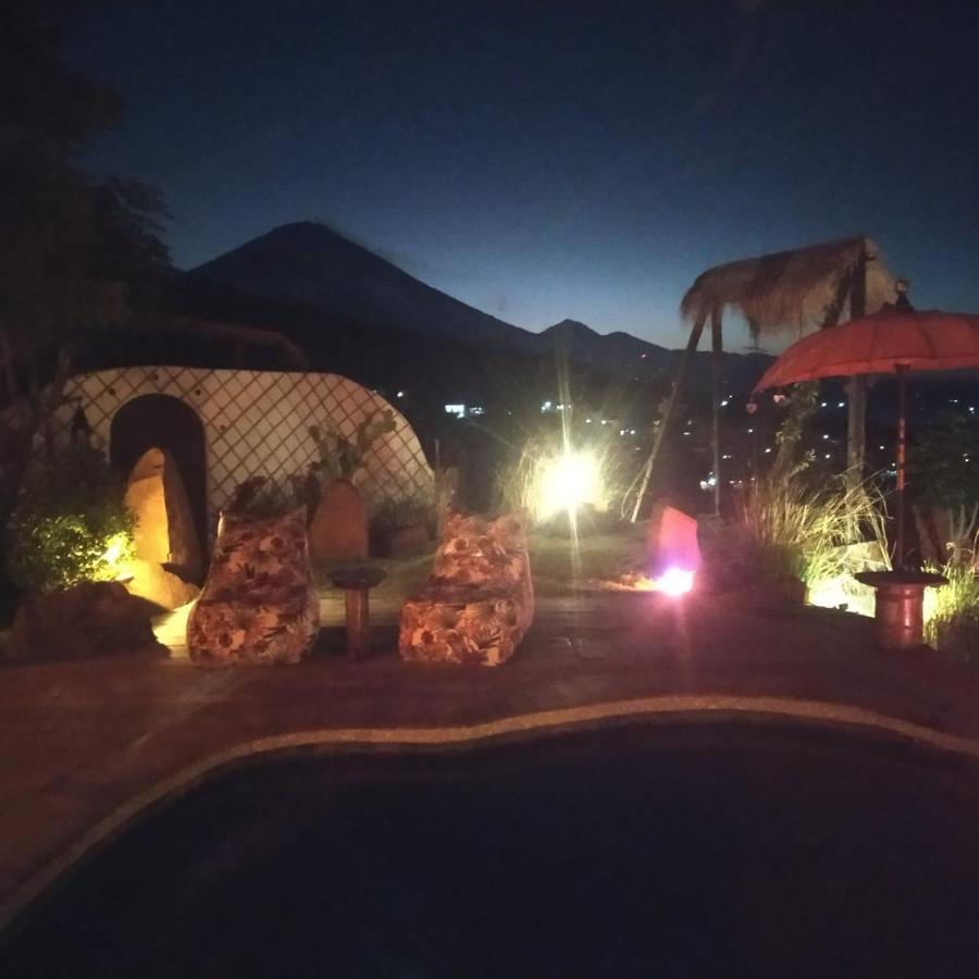 Blue Earth Village Hotel *
