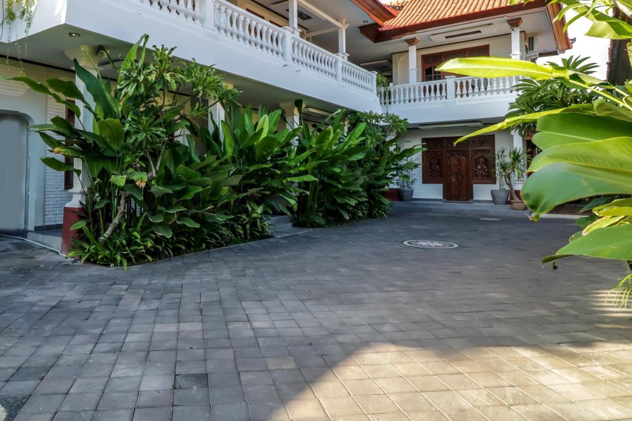 Oyo 2679 Exis Tropical And Sanur (Bali)
