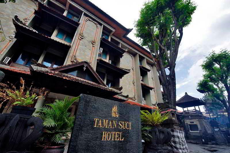 Urbanview Taman Suci Bali