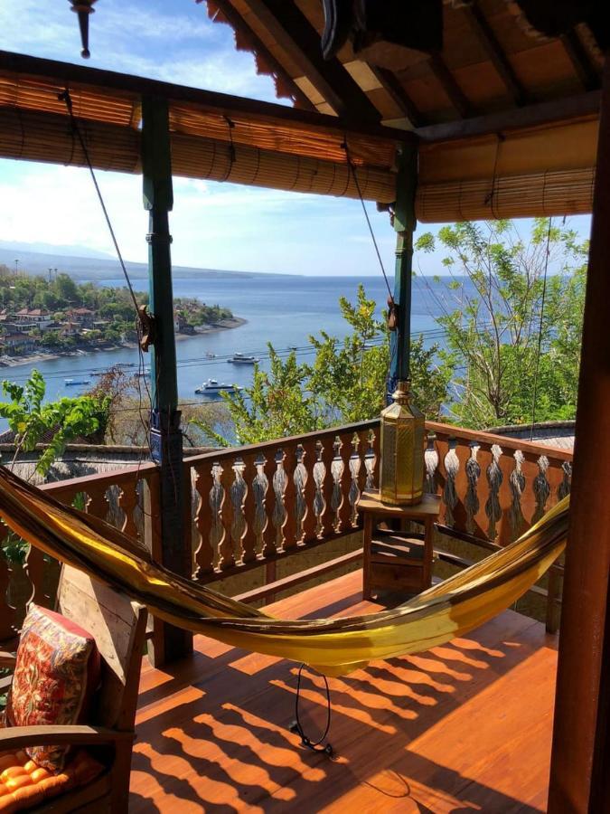 Blue Earth Village Hotel *