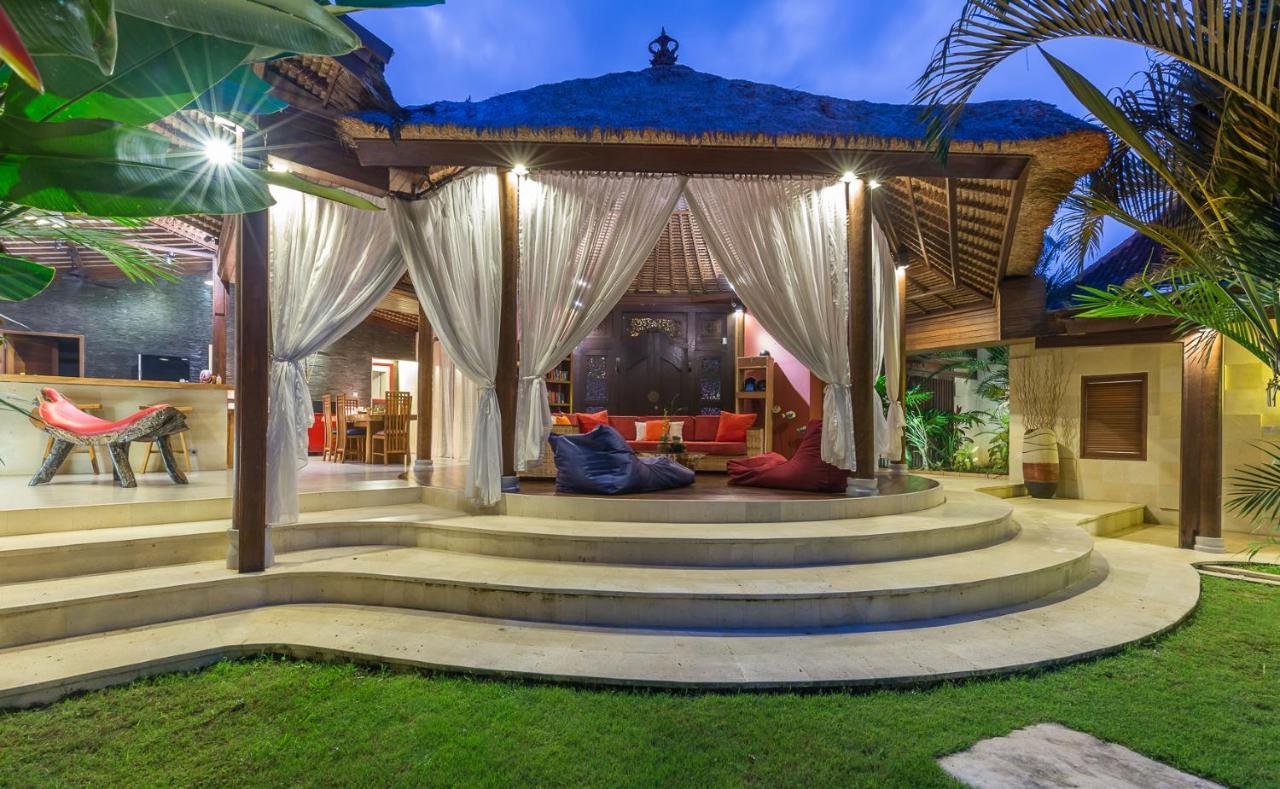 Pilou Boutique Tanah Lot (Bali)