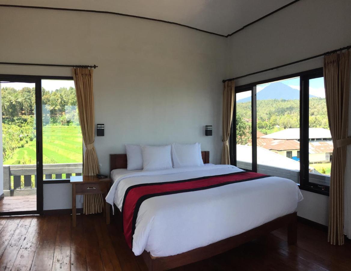 Candra Inn 3*