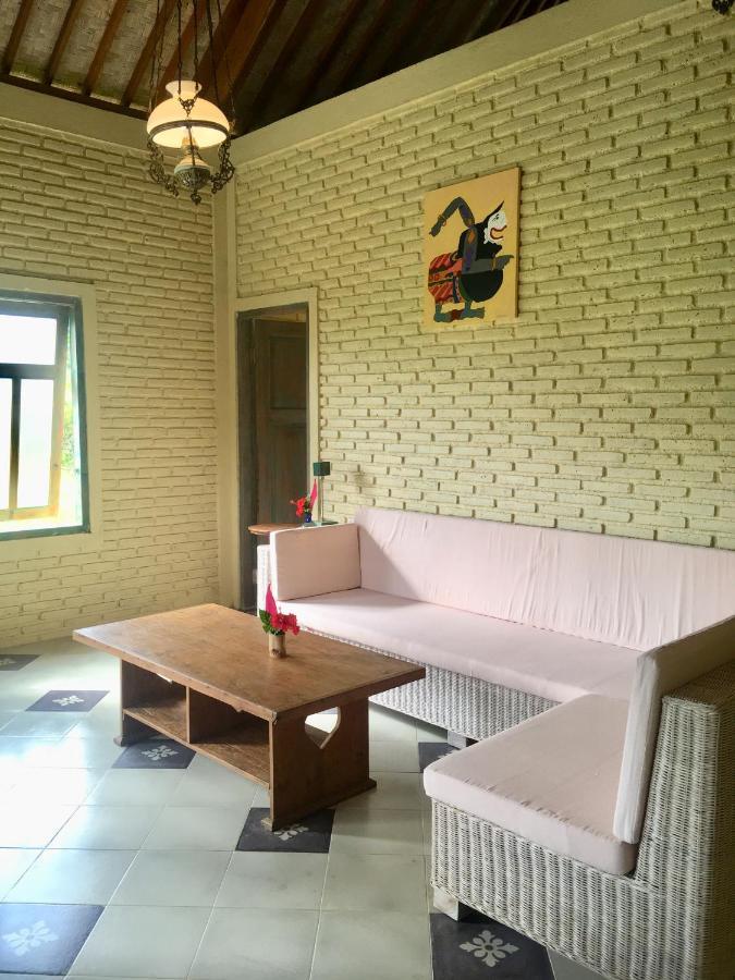 Amrita Sidemen Inn
