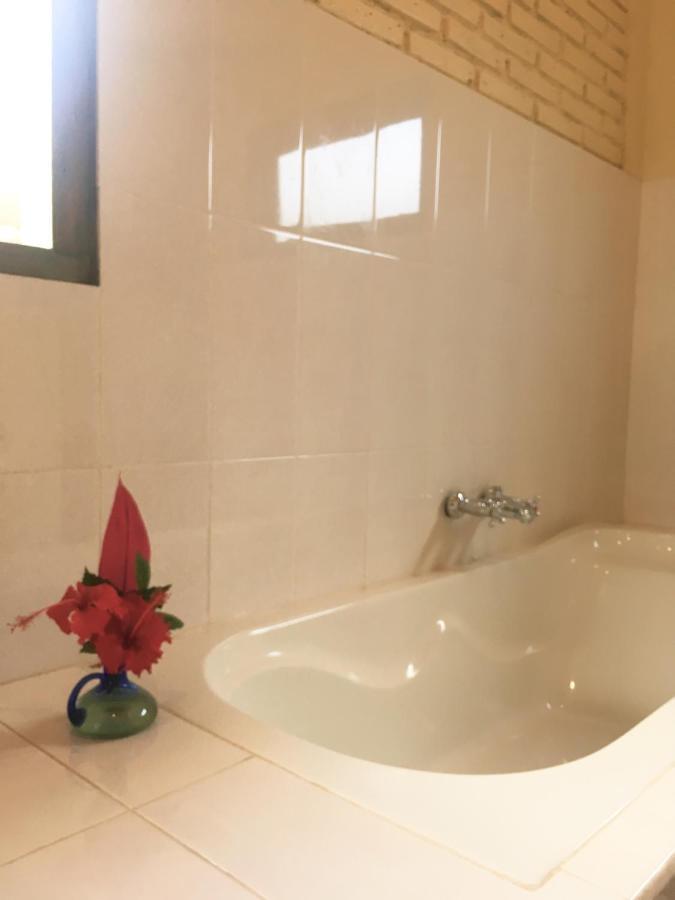 Amrita Sidemen Inn *