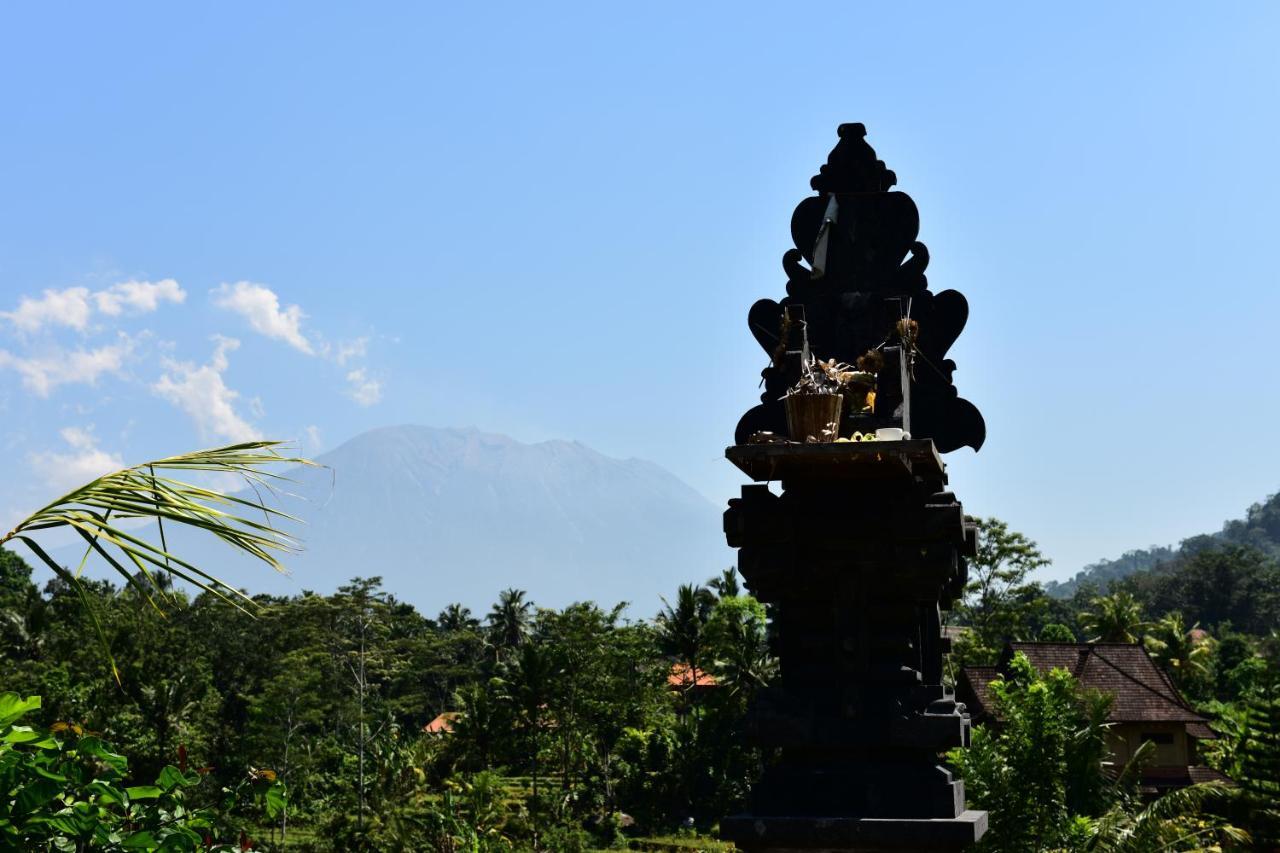 Amrita Sidemen Inn