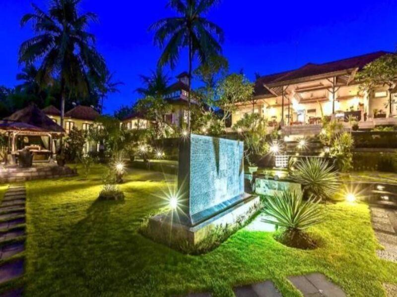 Resort Hotel Villa Ubud 3*