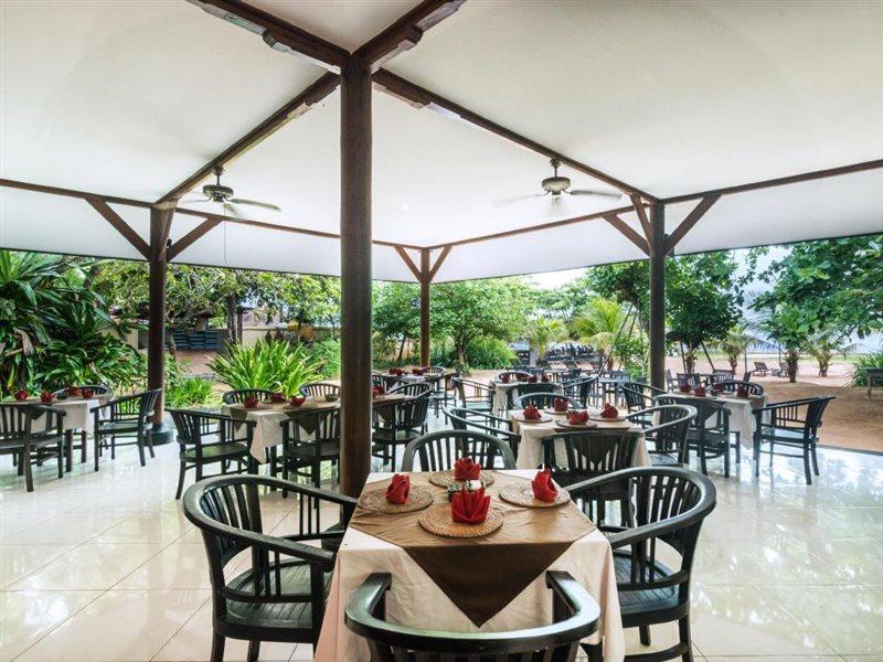 Hotel The Benoa Front &