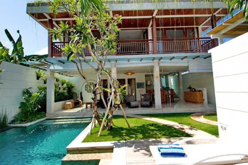 Villa Lumut 3 Bedrooms *