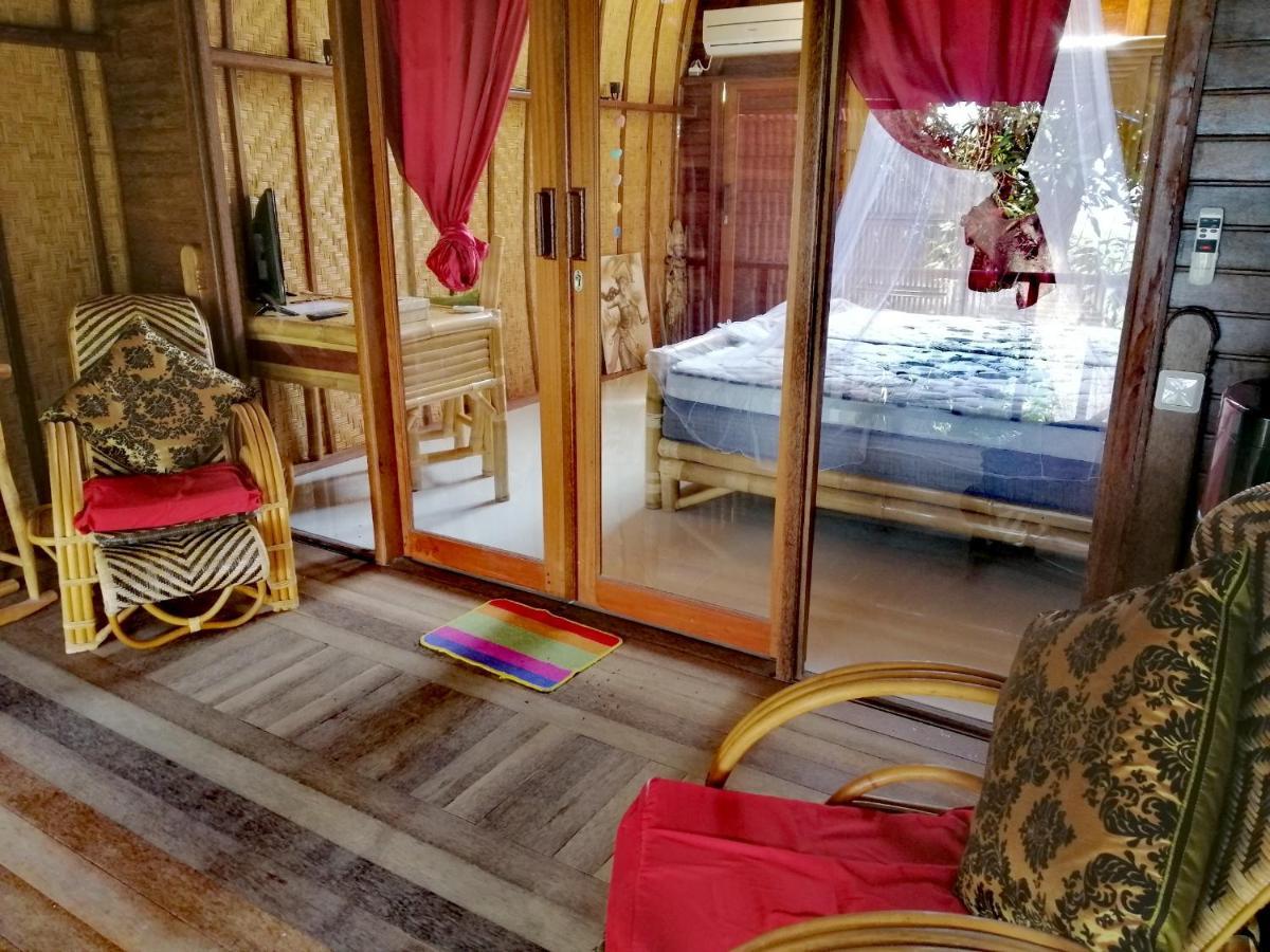 Cantik Sambirenteng Bed & Breakfast