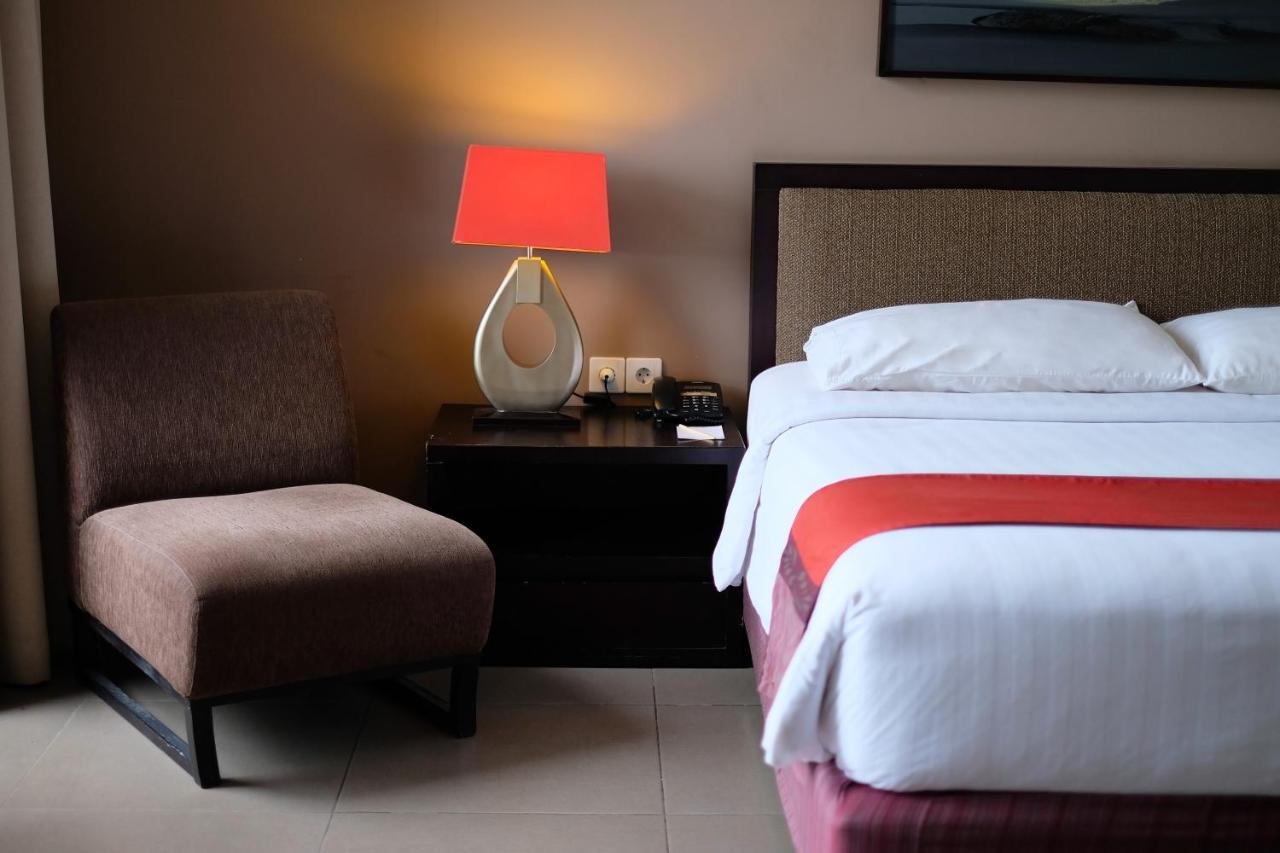 100 Sunset Kuta & Ballroom