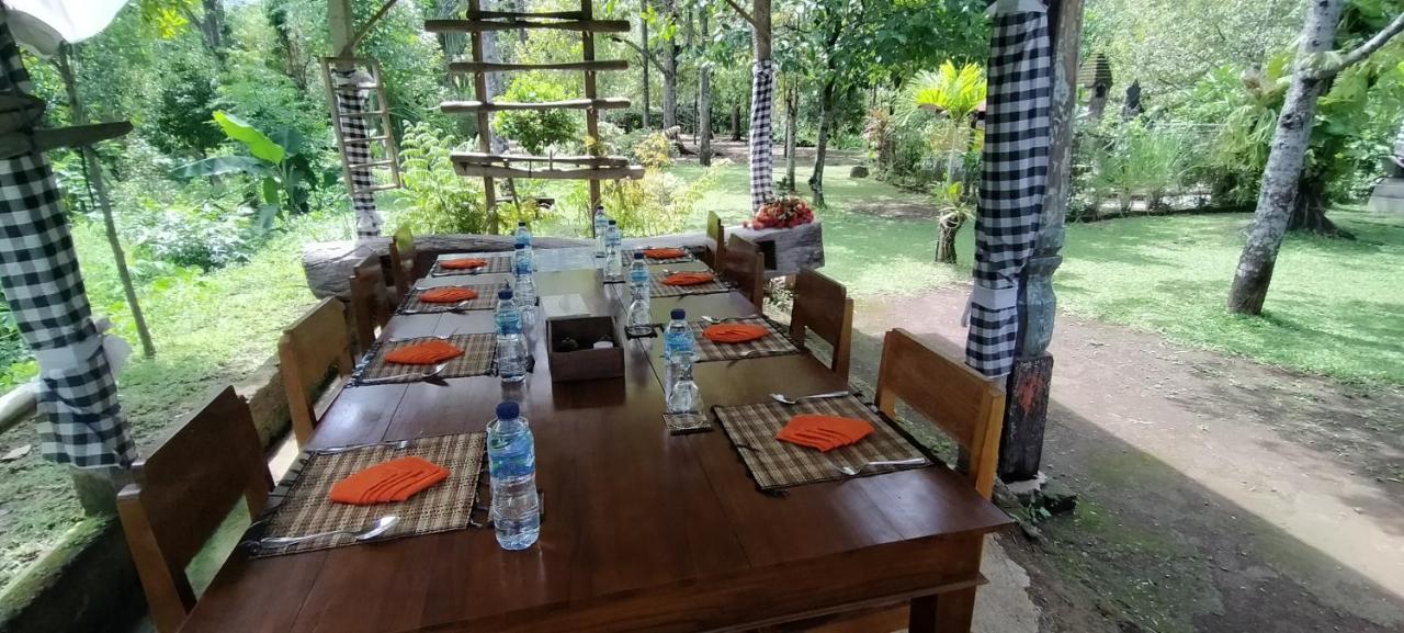 Esa Di Kubu * Singaraja (Bali)