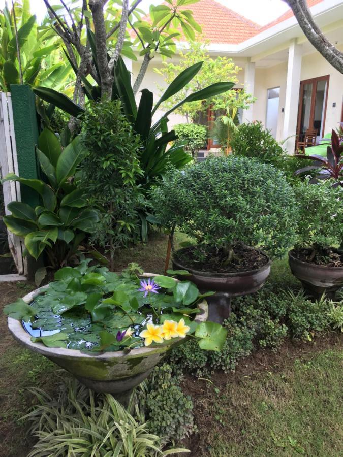 Kubu Homestay *