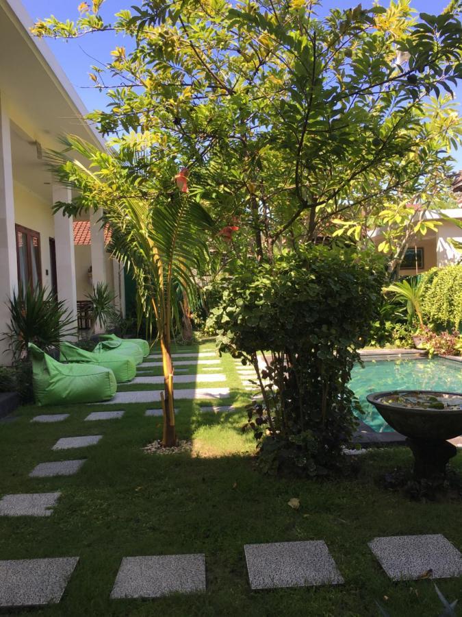Kubu Homestay *