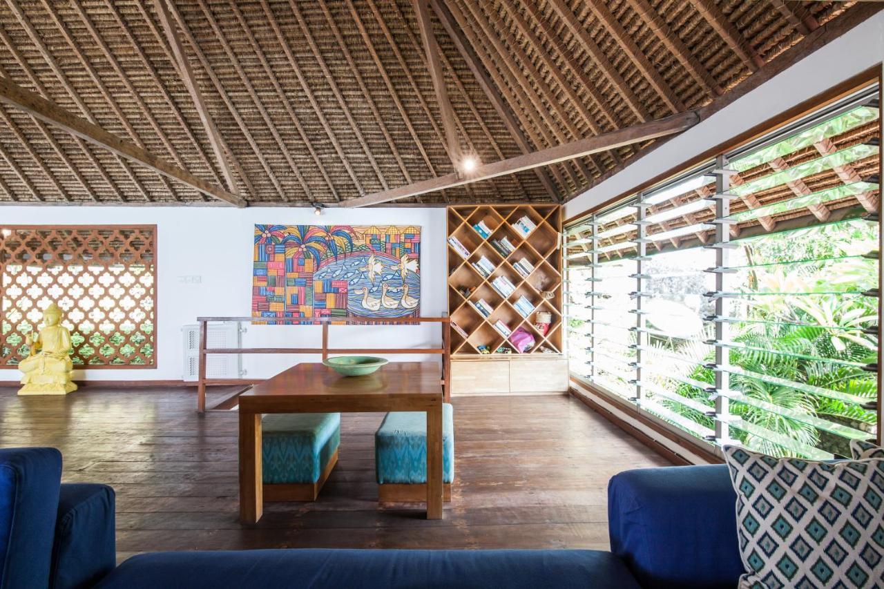 Gmb Beach House Uluwatu (Bali)
