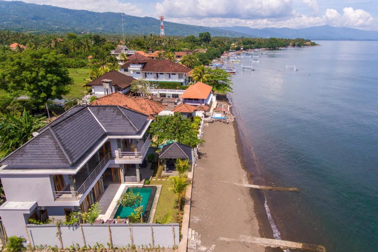 Sean Lovina (Bali)