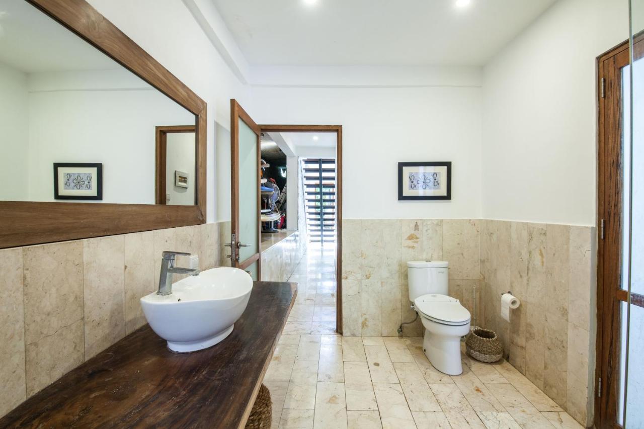 Gmb Beach House Uluwatu (Bali)