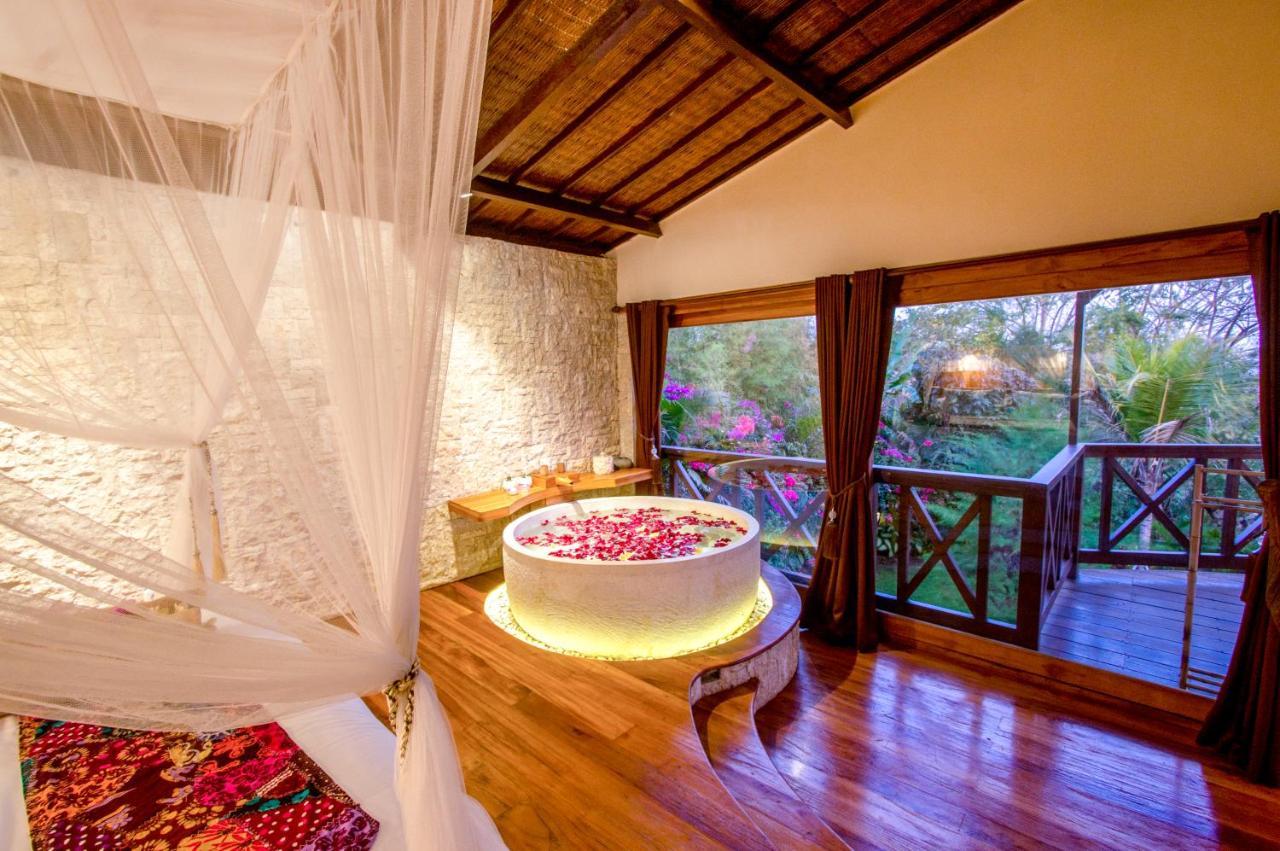Breezy Point Villa *