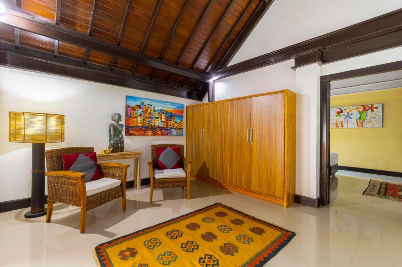 Kibbi Villa *