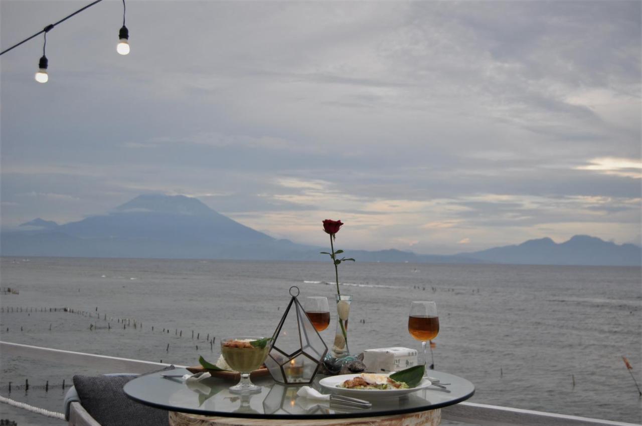 Ocean Blue Hotel Batununggul