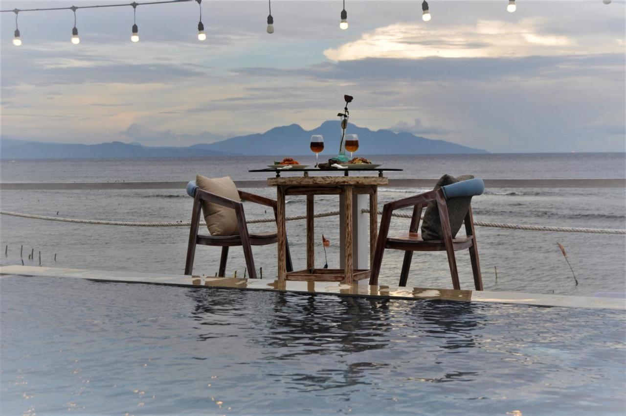 Hotel Ocean Blue Batununggul