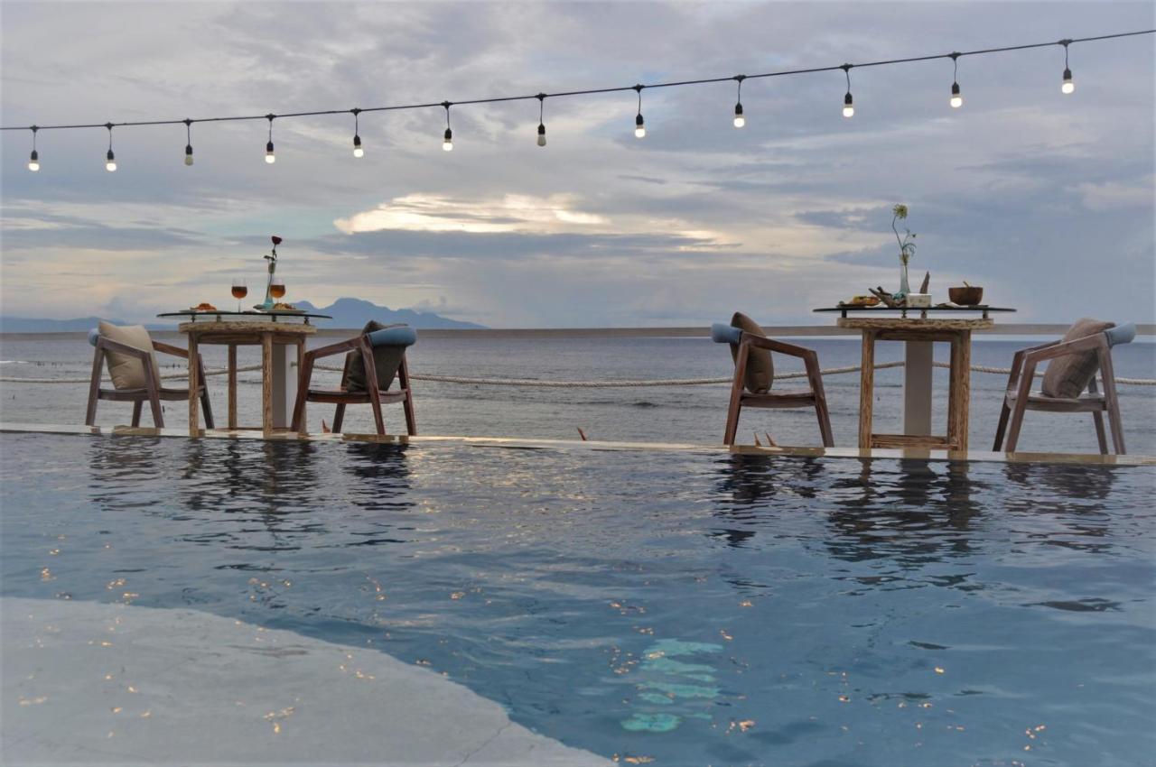 Ocean Blue Hotel
