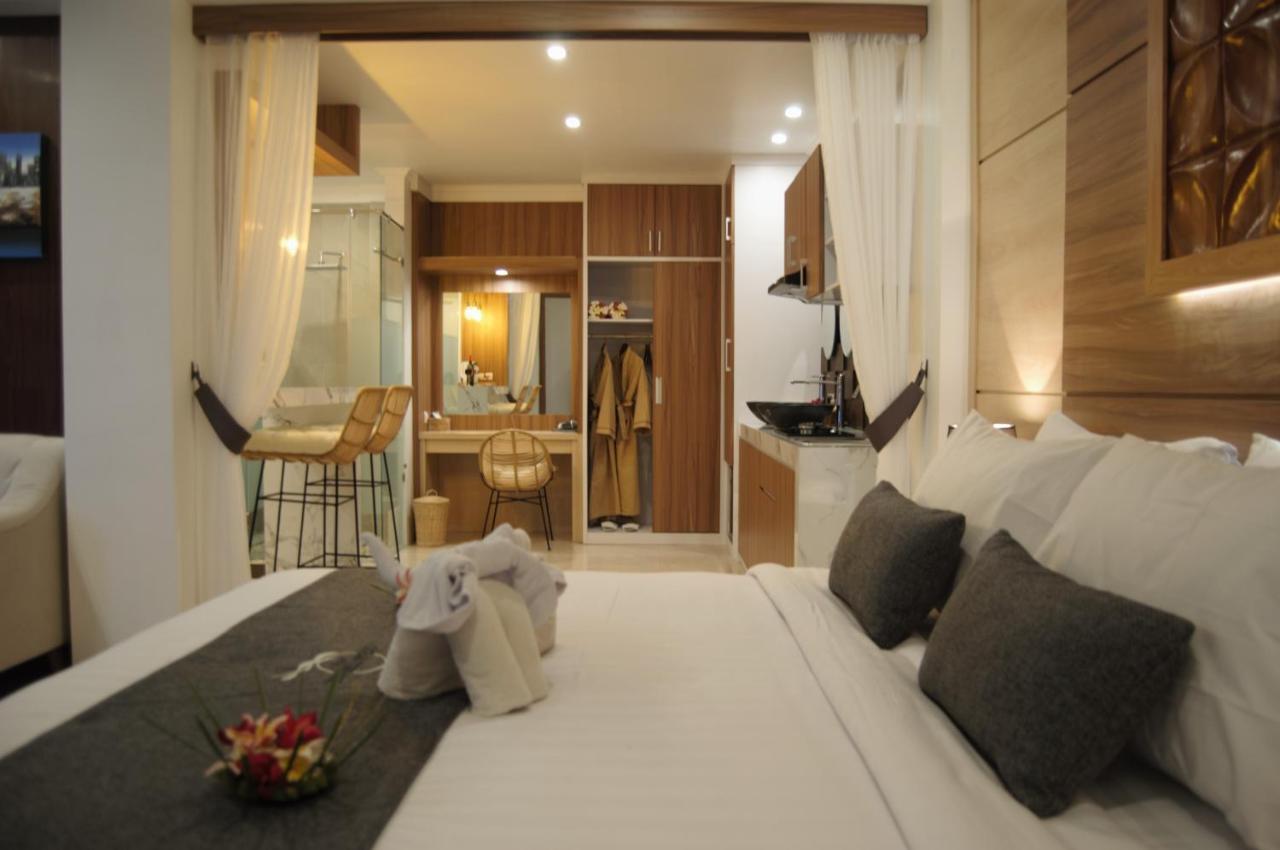 Ocean Blue Hotel Batununggul