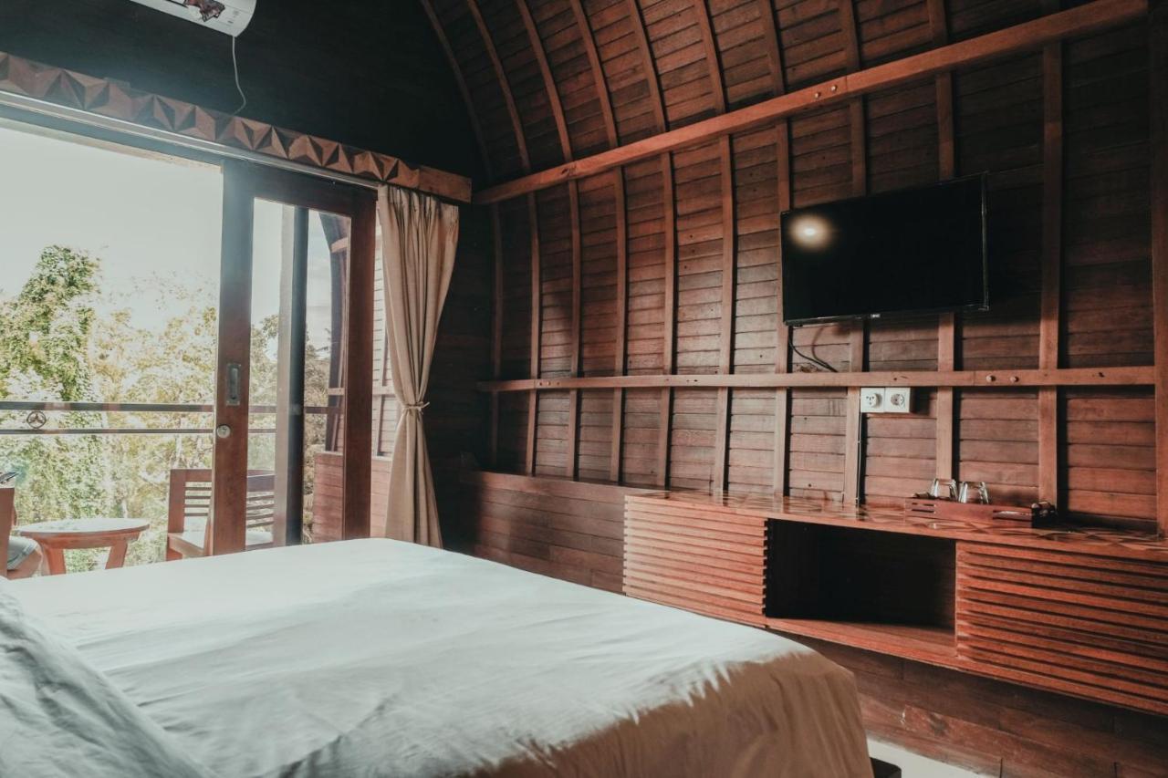 Sekar Arum Riverside In Canggu Hotel