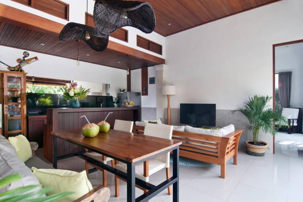 2br Violetta - Minggu Kerobokan (Bali)