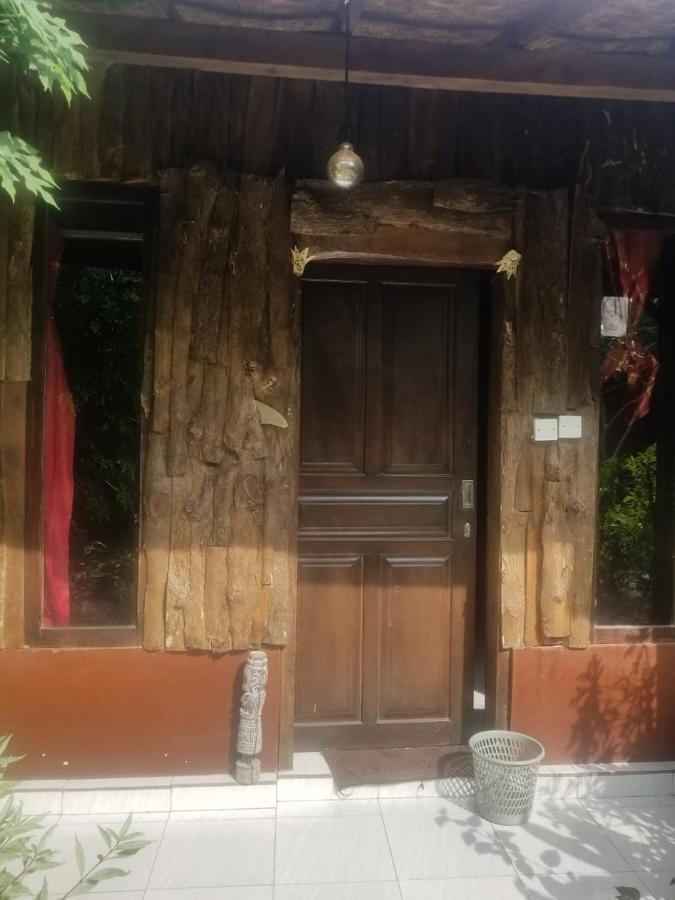 Homestay Made Roejas