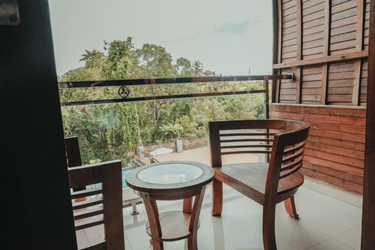 Sekar Arum Riverside In Canggu 2*