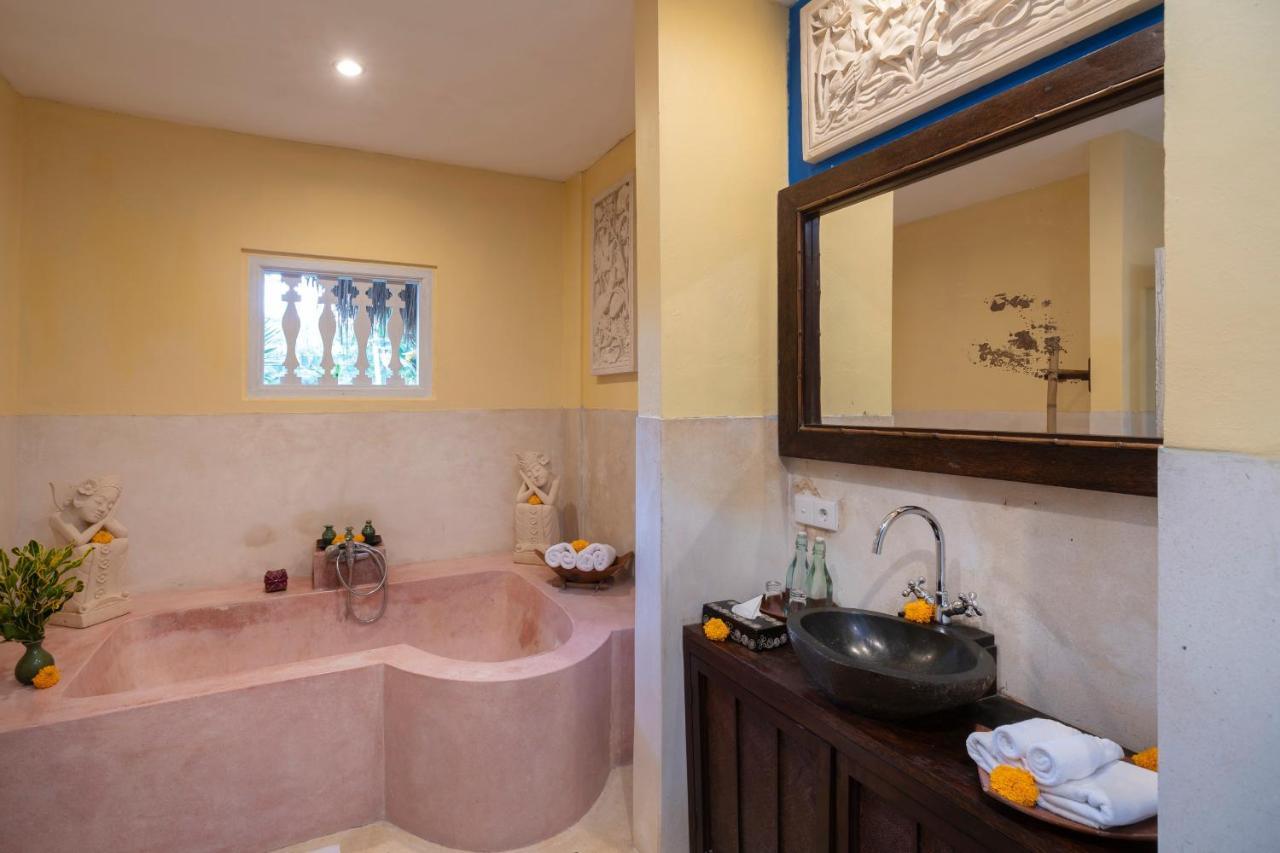 Surya Shanti Sidemen Guest house