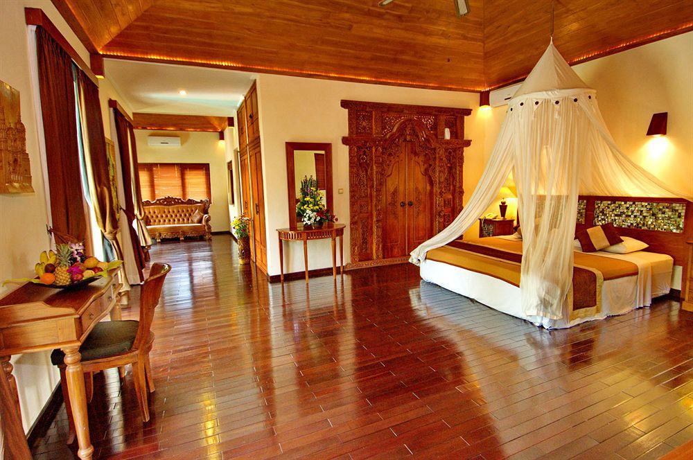 Resort Hotel Villa Ubud 3*