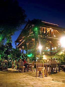 Hotel Garden & 3*