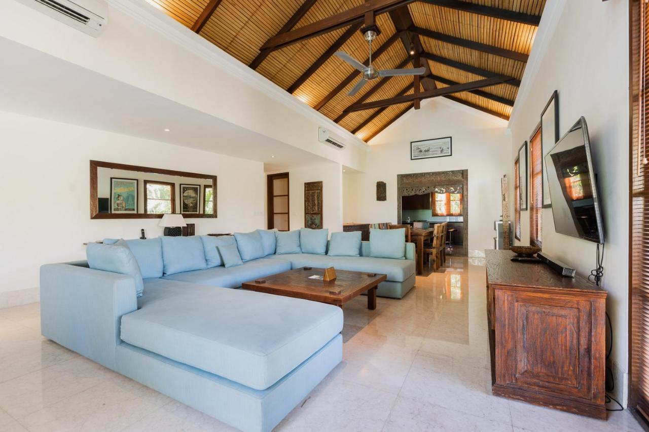 5 Star Bali Karuna 4 Bedrooms Villa Ungasan (Bali)