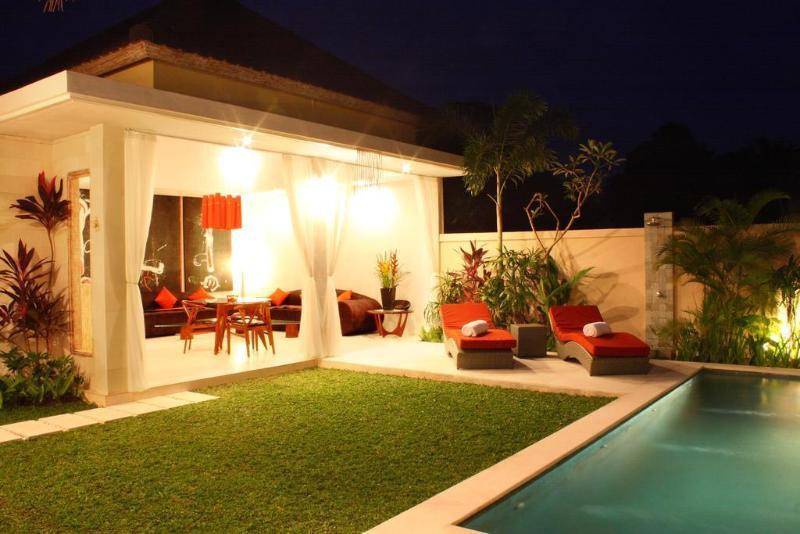 Briana By R Us Seminyak (Bali)