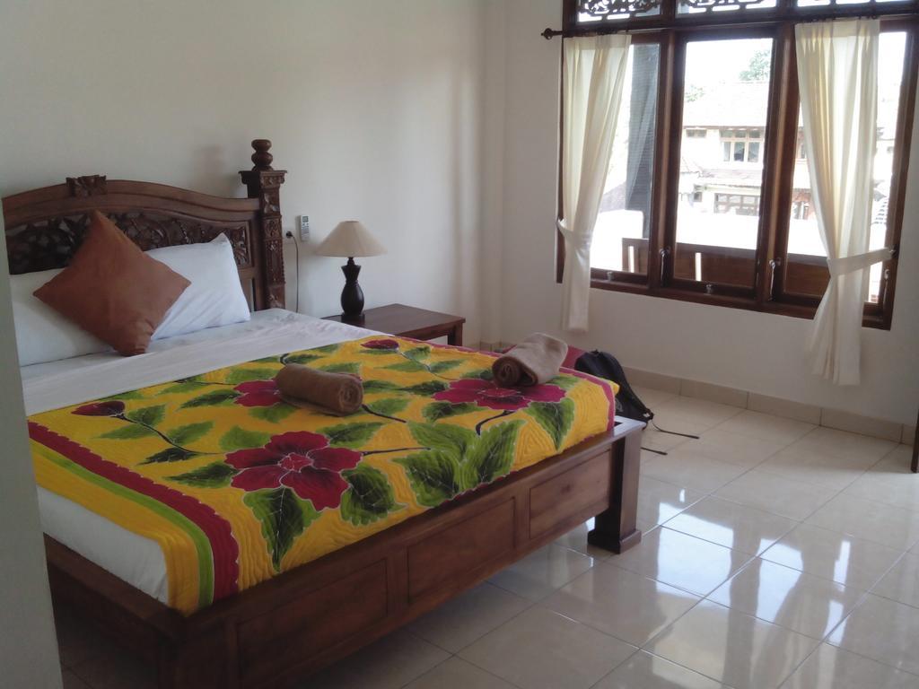 Puji And Guest house