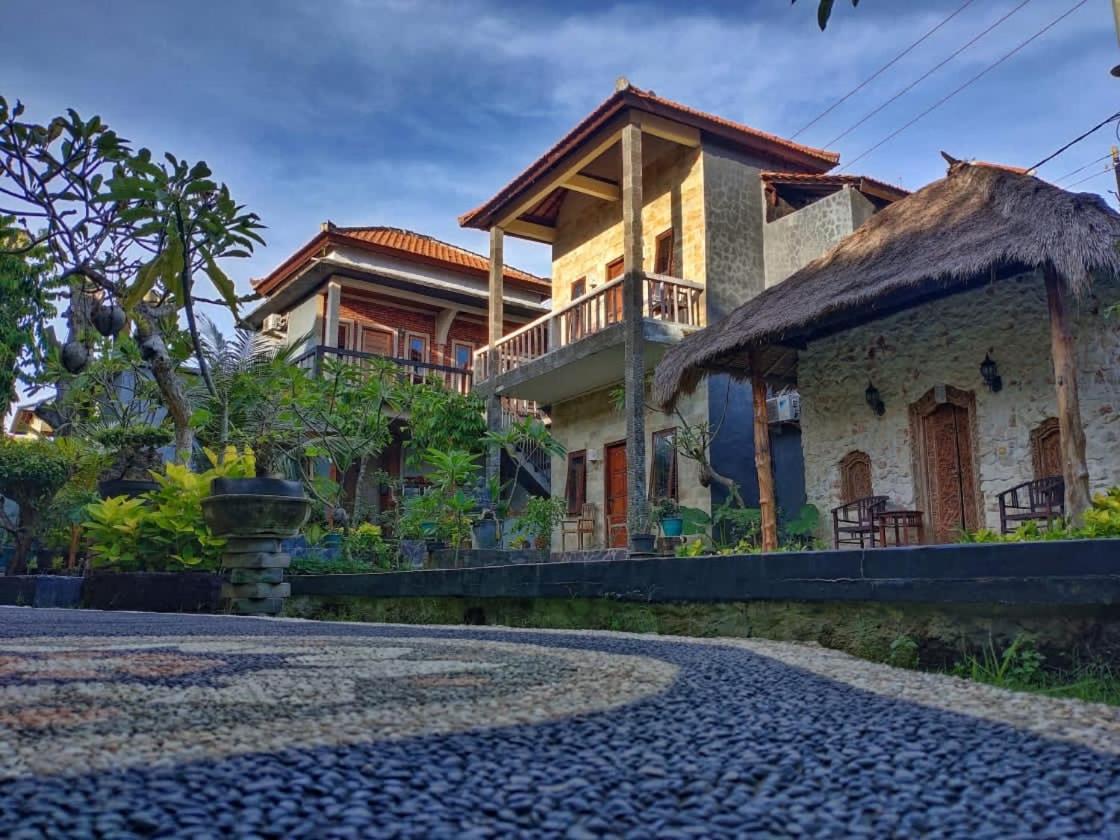 Satria Guest house