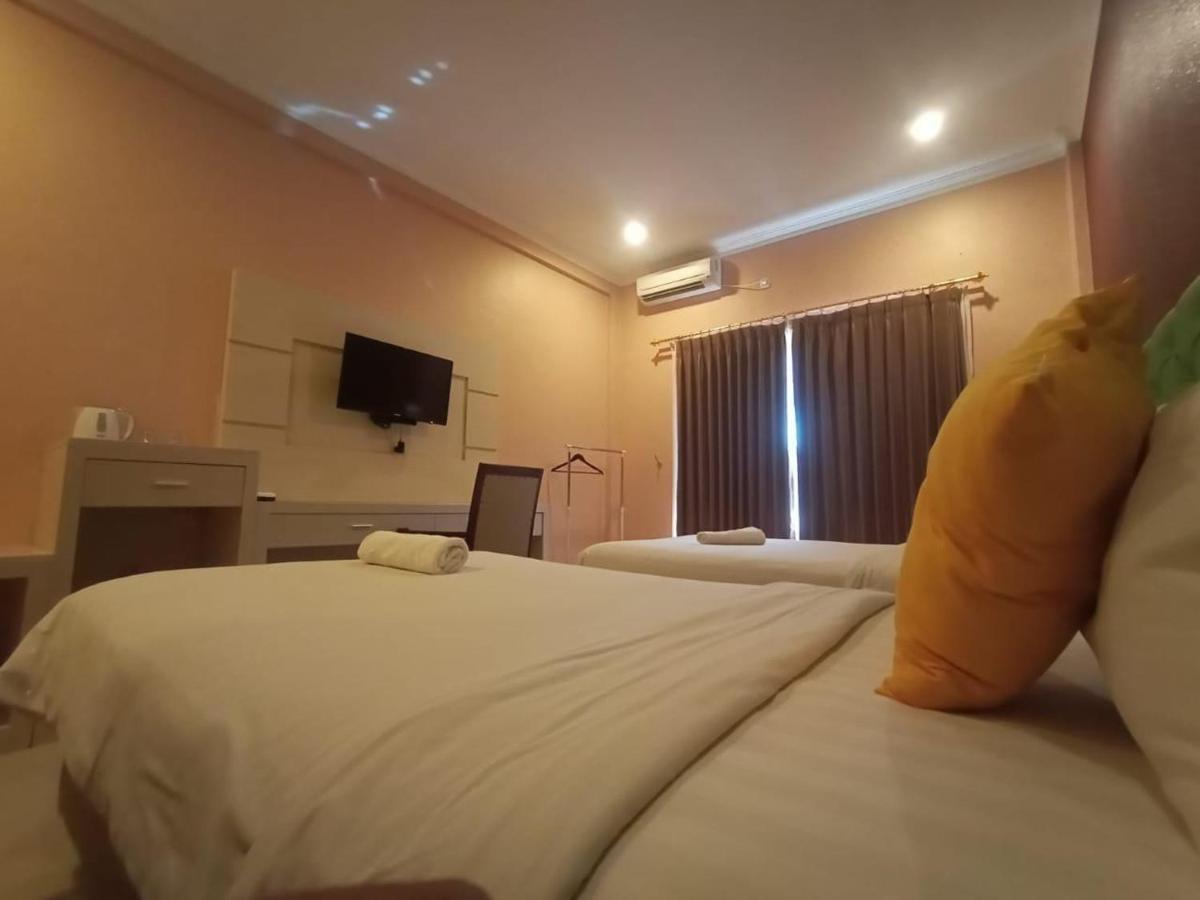 Hotel Oyo 90473 Gowin 2*