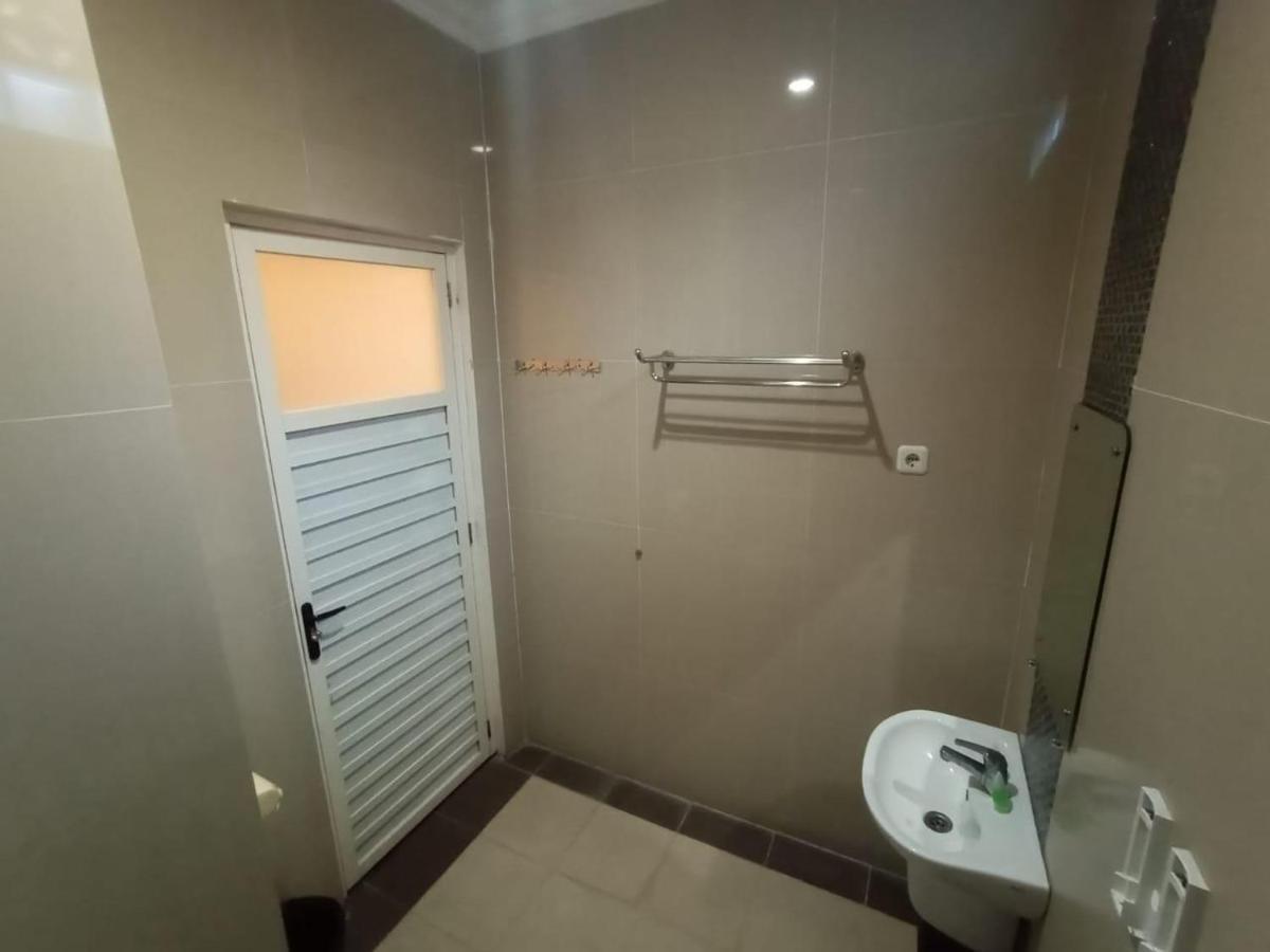Hotel Oyo 90473 Gowin 2*