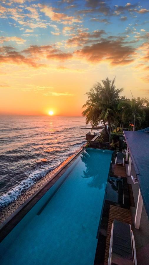 Air Sanih Kubutambahan (Bali)
